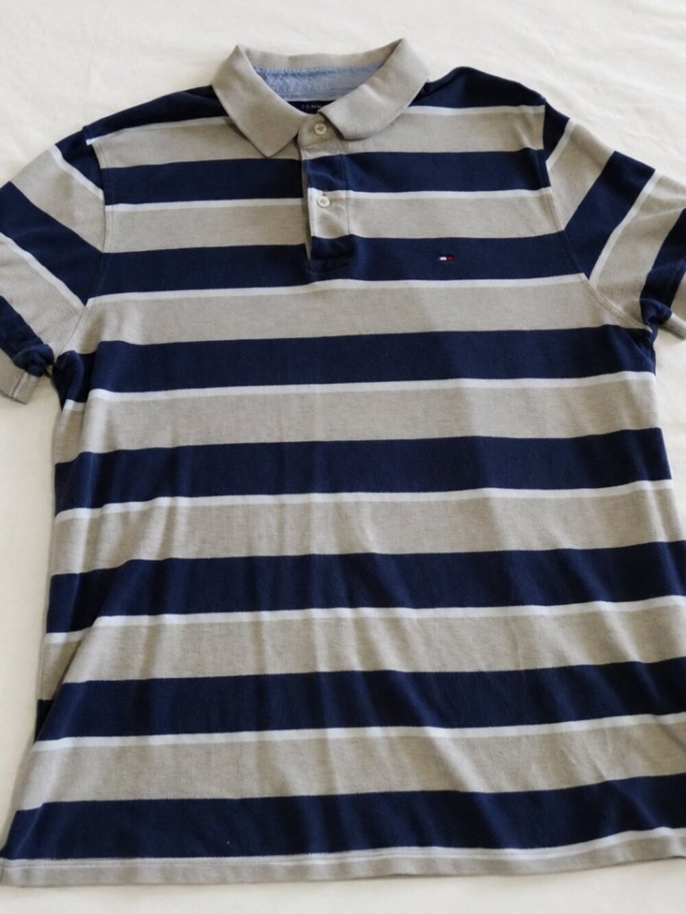 Tommy Hilfiger Y2K preppy polo shirt